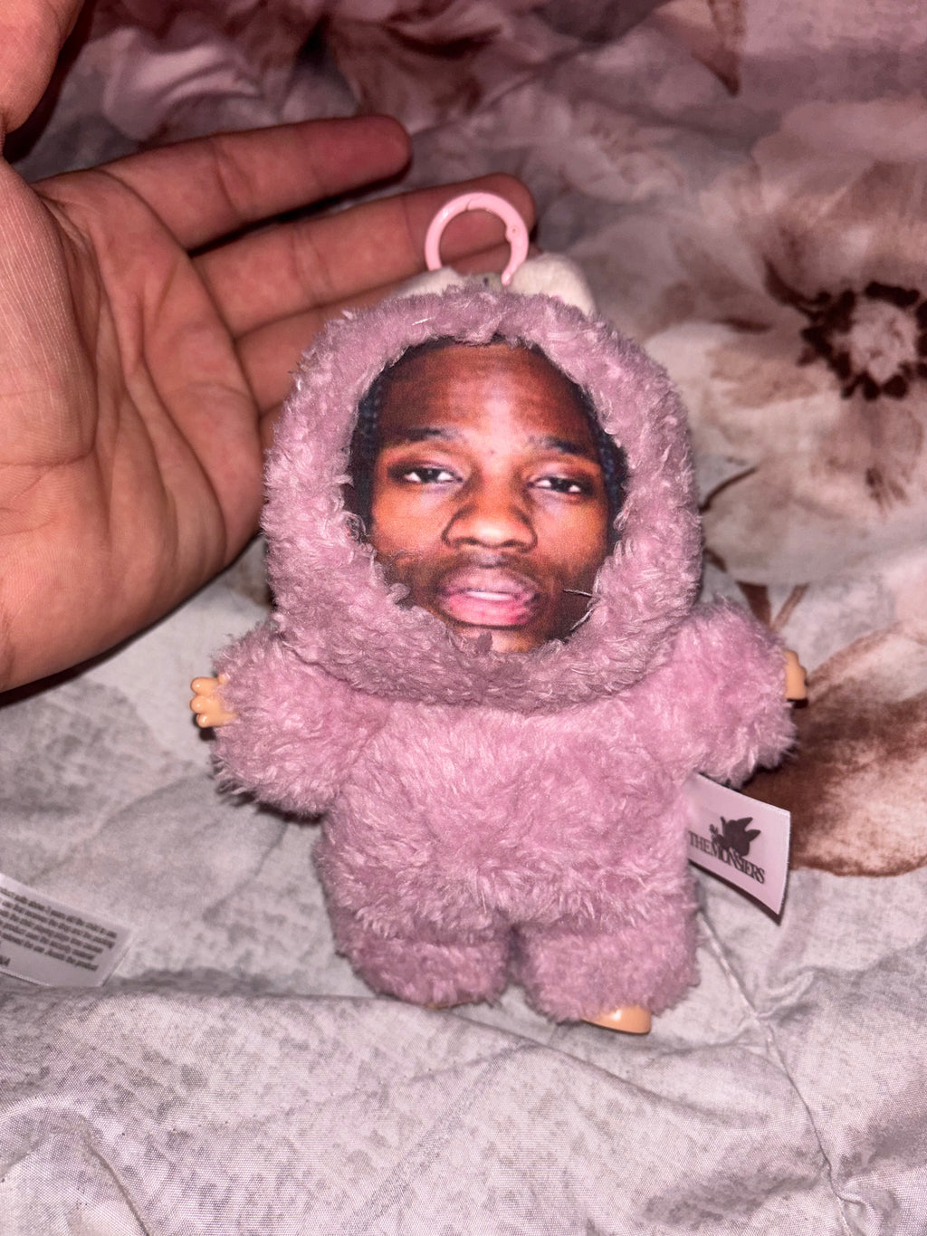 PINK TRAVIS SCOTT